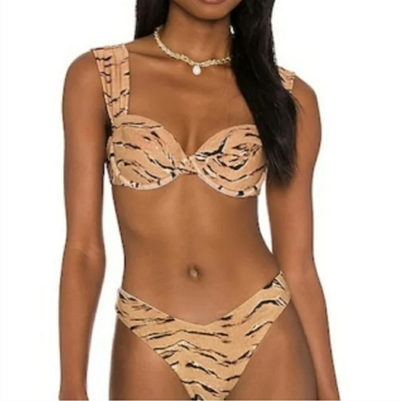 WeWoreWhat Claudia Underwire Bikini Top Tiger Print Animal - Picture 4 of 7